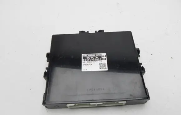 Toyota Avensis T270 Voltage converter/converter module 8969005050 G1879
