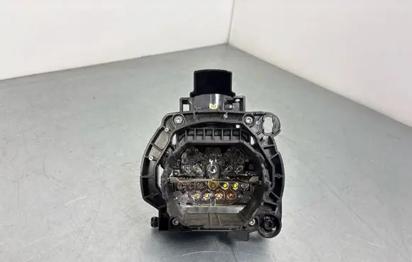 Land Rover Defender Headlight part 20240411