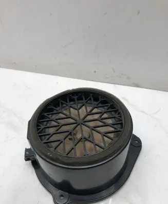 Audi A6 S6 C6 4F Front door speaker A0110405
