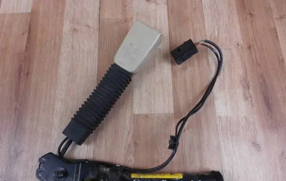 Jaguar XF Front seatbelt AW83F61202AC 34052642B