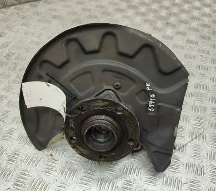 Volkswagen Golf VII Front wheel hub 5Q0407257A