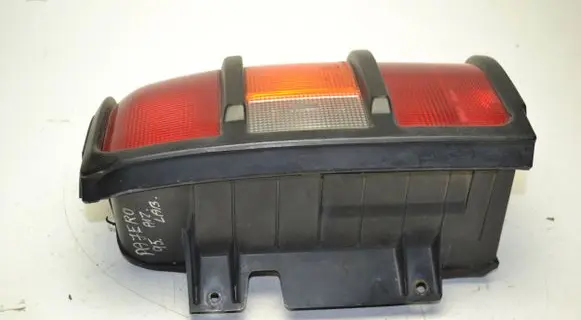 Mitsubishi Pajero Rear/tail lights