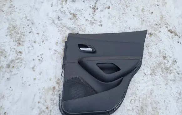 Chevrolet Trax Rear door card panel trim 95427426