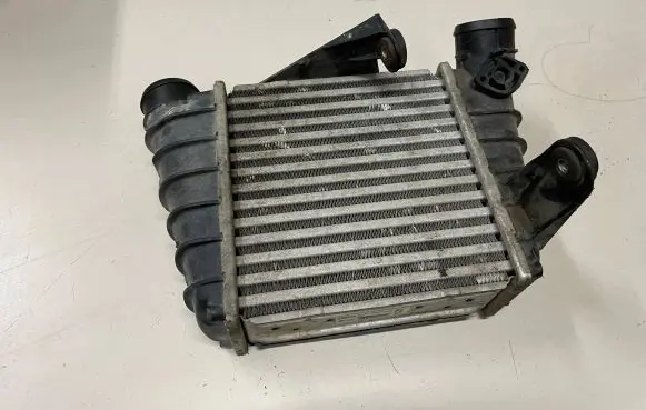 Skoda Fabia Mk2 (5J) Intercooler radiator 6Q0145804G