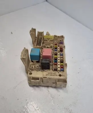 Toyota Avensis T250 Fuse module 8264105030A 08040810485003