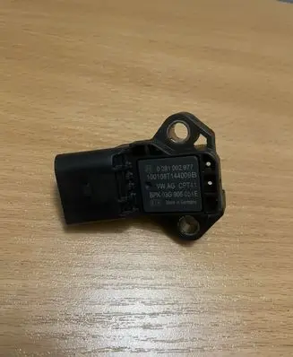 Audi A4 S4 B8 8K Air pressure sensor 0281002977 03G906051E