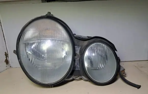 Mercedes-Benz E W210 Headlight/headlamp