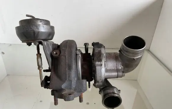 Toyota Corolla Verso AR10 Turbo 172010R020 0522070082