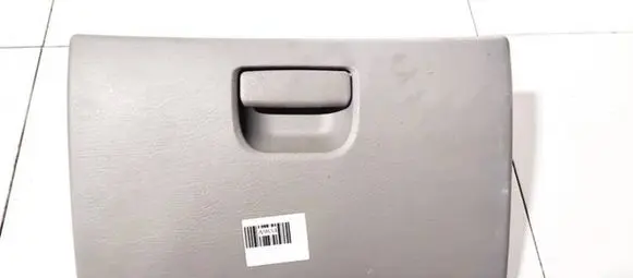 Chrysler Grand Voyager IV Glove box
