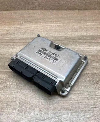 Volkswagen PASSAT B5 Engine control unit/module ECU 038906019EJ 0281010665