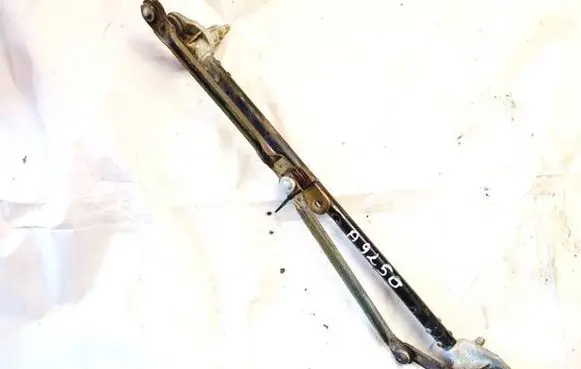 Chevrolet Nubira Front wiper linkage and motor 