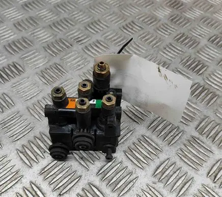 Land Rover Discovery 5 Air suspension control unit module (rear) CPLA5B710BC