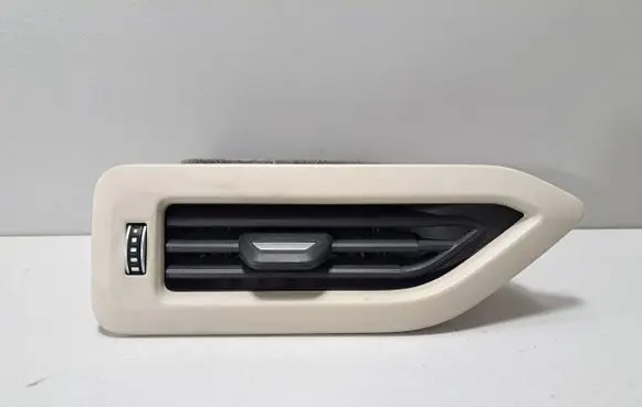 BMW X7 G07 Air vent grill in roof 8491566