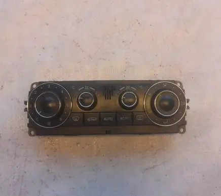 Mercedes-Benz C W203 Climate control unit A2038301785