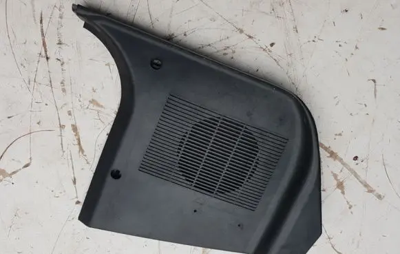BMW 5 E34 Foot area side trim 
