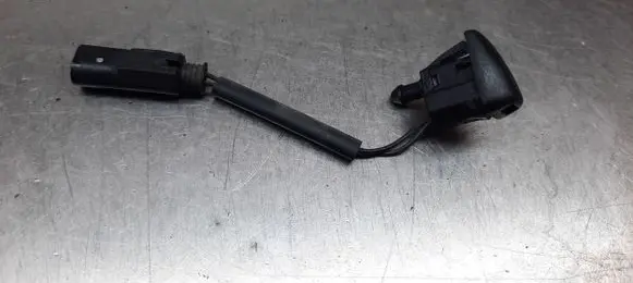 BMW 5 E60 E61 Windshield washer spray nozzle 