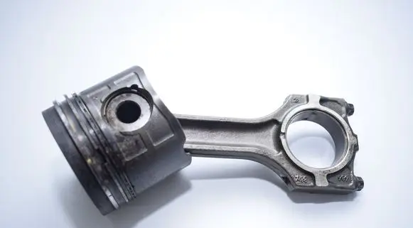 BMW 5 E39 Piston with connecting rod