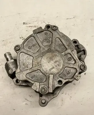Volkswagen Tiguan Vacuum pump 03L145100