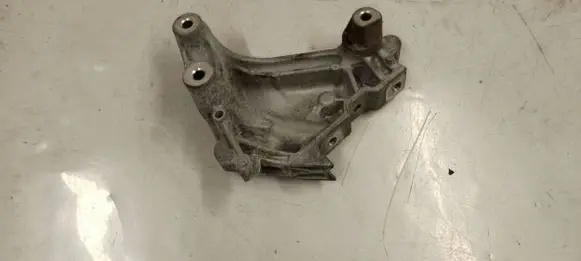 Skoda Octavia Mk4 Engine mounting bracket 05l199207