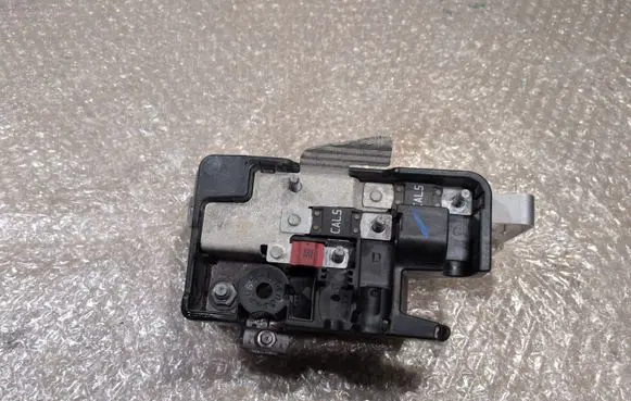 Renault Trafic III (X82) Fuse module 241143140R 0301273 BFT1X82PY2