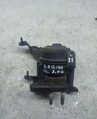 Toyota Corolla E120 E130 Engine mount bracket