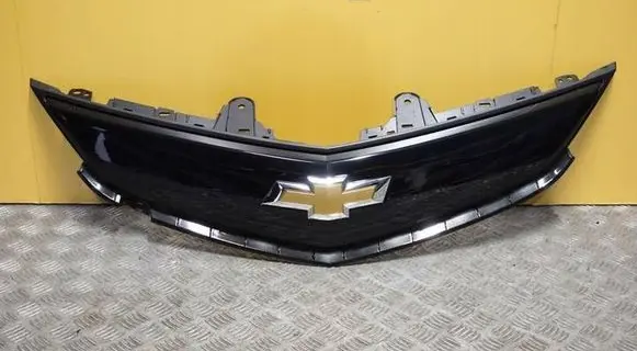 Chevrolet Bolt Front bumper upper radiator grill 42365117 42497949 2325