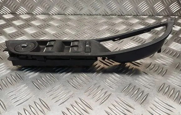 Ford Focus Electric window control switch BM51A240A41CDW AM5T14A132AA