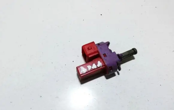 Clutch pedal sensor