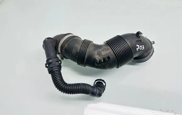 Volkswagen Touran III Air intake hose/pipe 5QA129654E ETB2661100