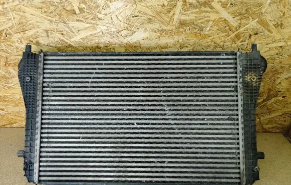 Volkswagen PASSAT B6 Intercooler radiator 3C0145805G