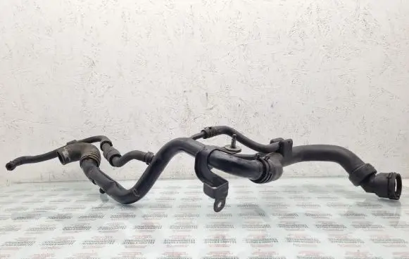 Volkswagen PASSAT B5.5 Engine coolant pipe/hose 8D0121101AD