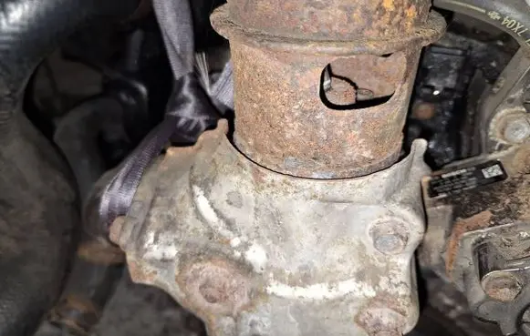 Honda CR-V EGR valve