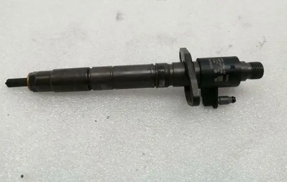 Land Rover Range Rover L405 Fuel injector FW939K546AA