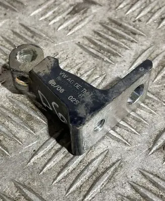 Audi A4 S4 B8 8K Rear door lower hinge 8K0831402B