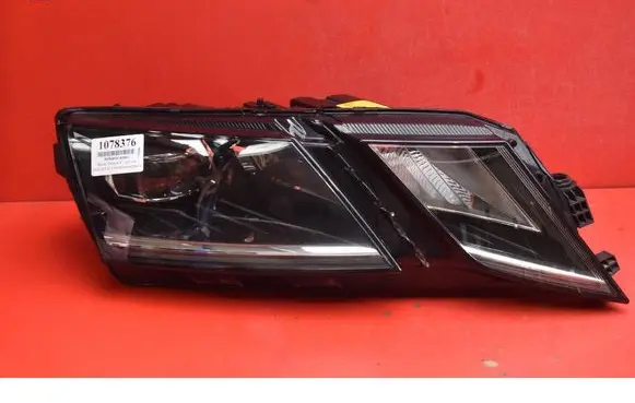 Skoda Octavia Mk3 (5E) Headlight/headlamp 5E1941016E