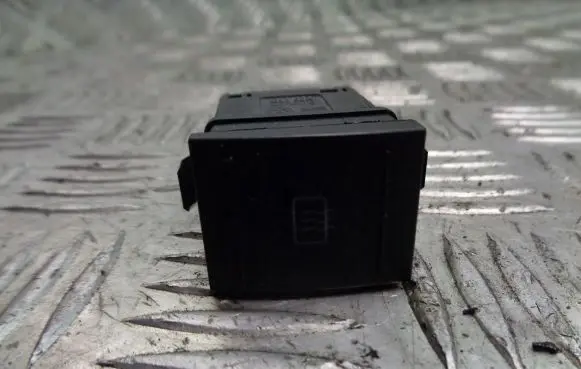 Volkswagen Polo IV 9N3 Mirror heating switch 