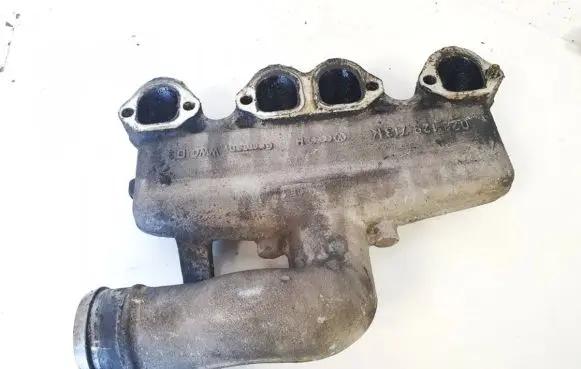 Volkswagen PASSAT B5 Intake manifold 028129713k