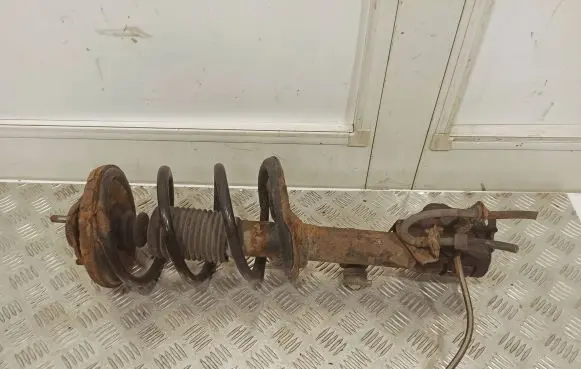 Mitsubishi Outlander Front shock absorber with coil spring
