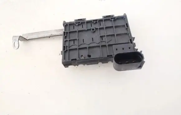 Volkswagen Golf IV Positive cable (battery)