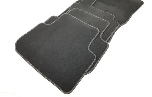 Volkswagen Golf V Car floor mat set 518863011
