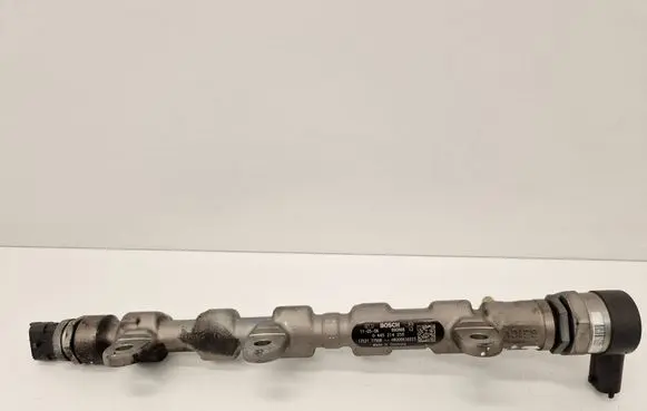 Renault Espace IV Fuel main line pipe 0445214250 175217750R H8200610223