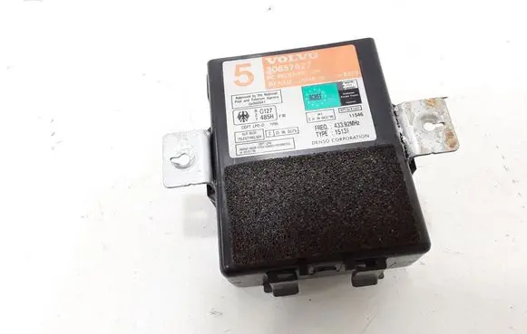 Volvo S40, V40 Door central lock control unit/module 30857627