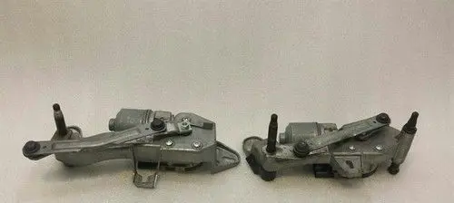 Mercedes-Benz CL C216 Front wiper linkage and motor A2218204542