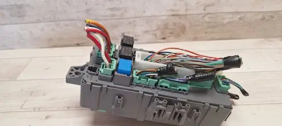 Honda Accord Fuse module 116RA000008 E6116RA000008 TL4G111