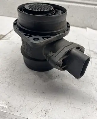 Volkswagen Golf VI Mass air flow meter 038906451B