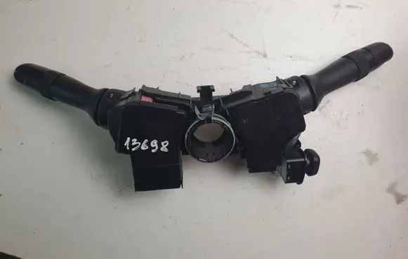 Lexus IS 220D-250-350 Wiper turn signal indicator stalk/switch 173848