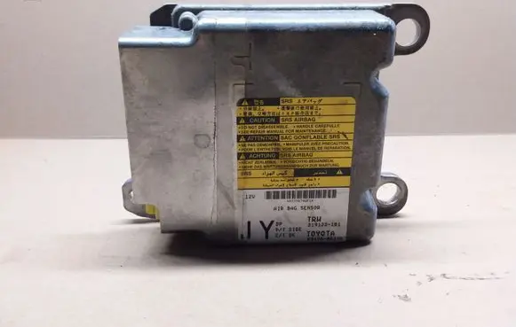 Toyota Avensis T270 Airbag control unit/module 8917005230