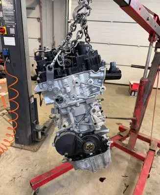 BMW X1 U11 Engine B38A15P 8631944 7935306