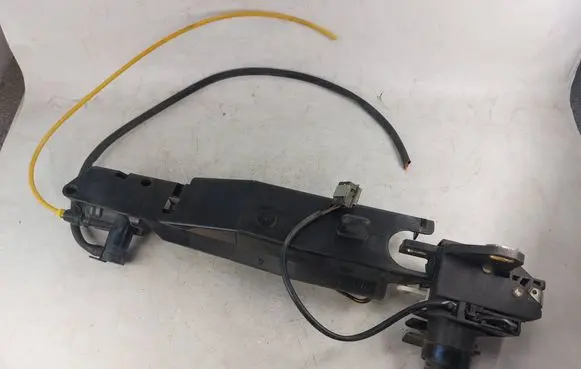 Mercedes-Benz E W124 Central locking vacuum pump 1248050441