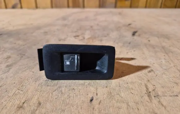 Volkswagen Touran I Fuel tank opening switch 1T0959551